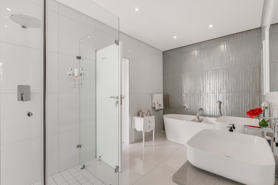 5 Bedroom Property for Sale in Waterford Golf and River Estate Free State